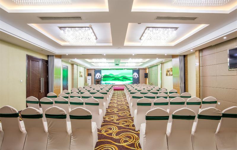 Chengdu Panda Prince Culture Hotel Exterior foto